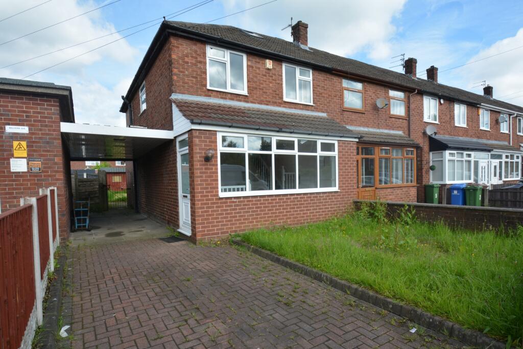 3 bedroom property for sale in Malvern Avenue, Droylsden, M43