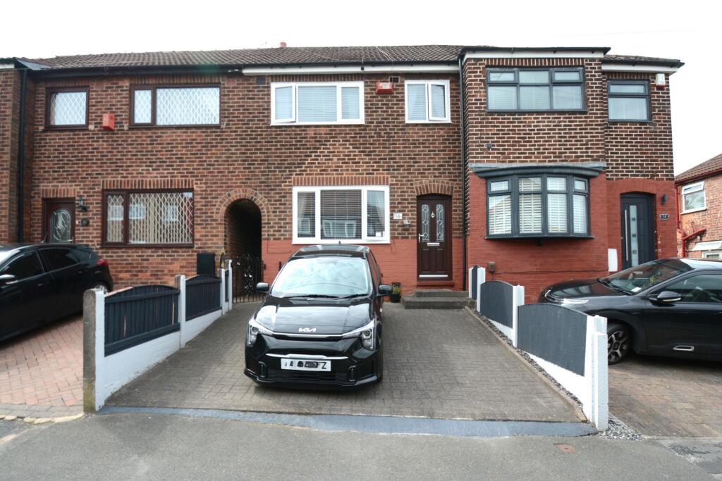 Main image of property: Briarwood Avenue, Droylsden, M43