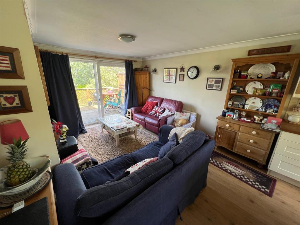 3 bedroom detached house for sale in Coastal Road, Hest Bank, Lancaster