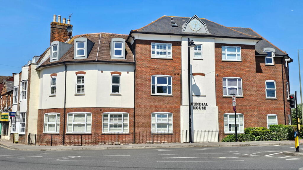 Main image of property: Sundial House, Carnegie Road, Newbury RG14 5DJ