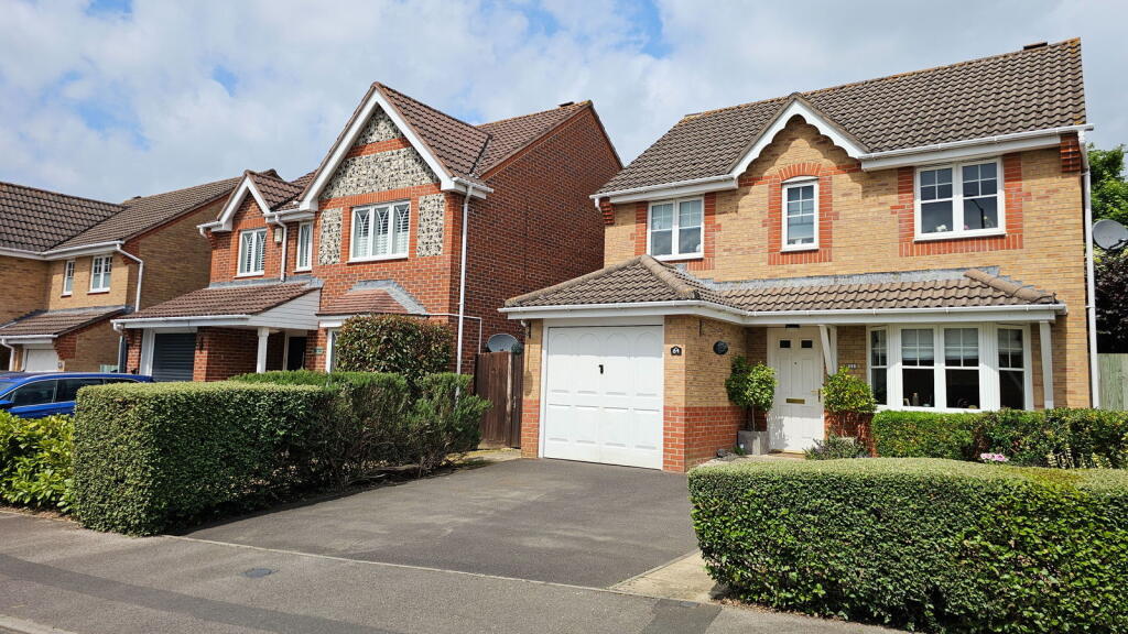 Main image of property: Foxglove Way, Thatcham, RG18 4DL