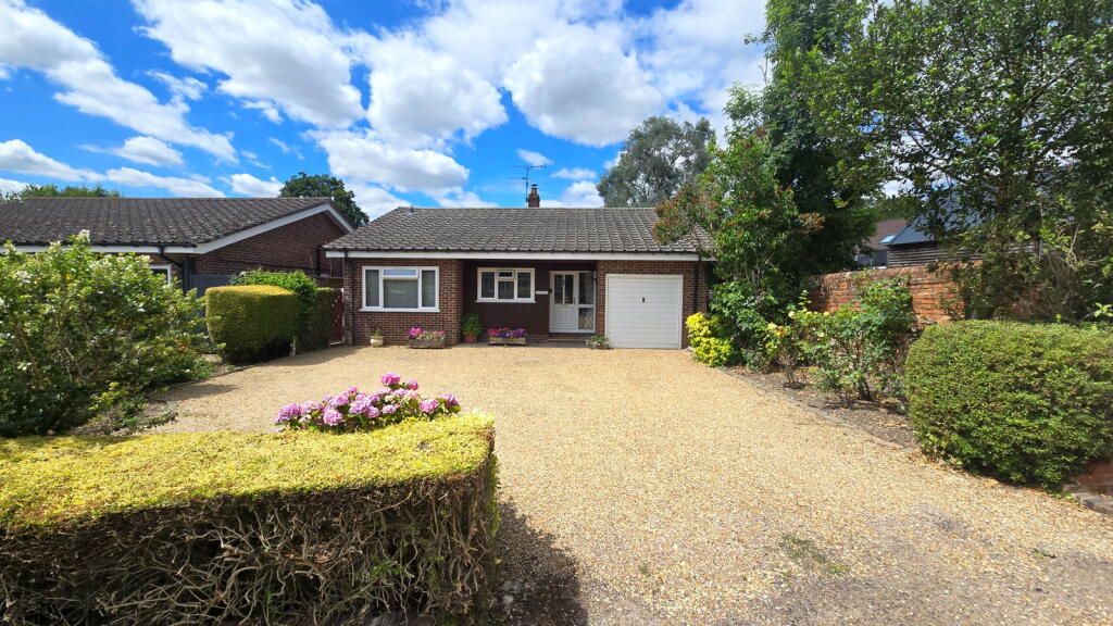 Main image of property: Woolhampton Hill, Woolhampton, Reading, RG7 5ST