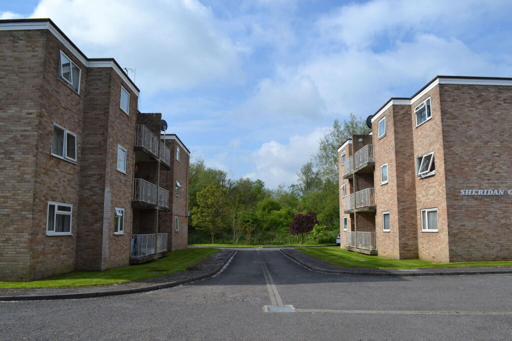 Main image of property: London Road, Newbury, RG14 2BH