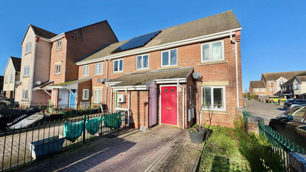 Main image of property: The Oaks, Newbury, RG14 7UY