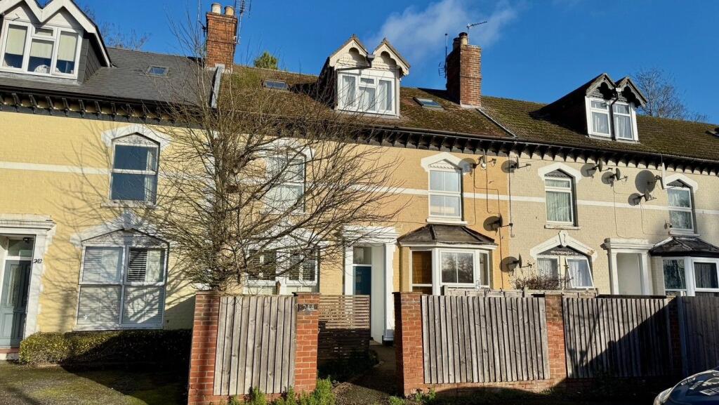 Main image of property: London Road, Newbury, RG14 2BN