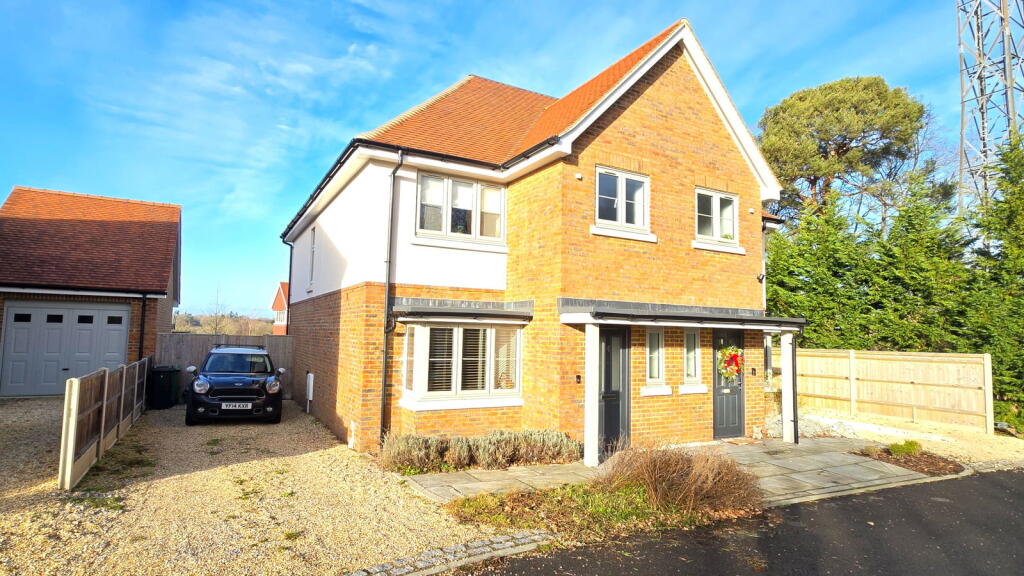 Main image of property: Meadow Way, Headley, Thatcham, Berkshire, RG19 8FT