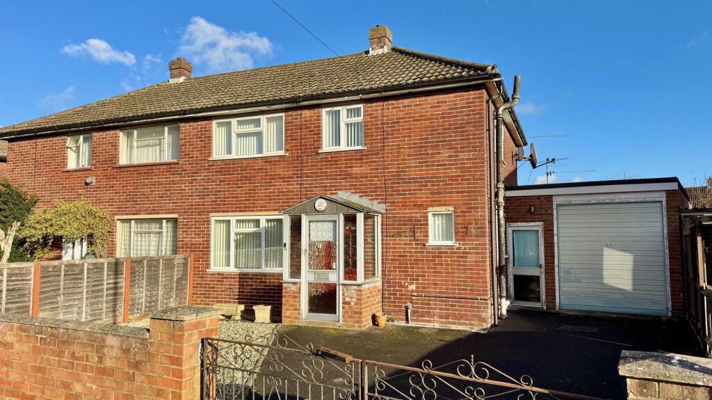 Main image of property: Victor Road, Thatcham, RG19 4LX