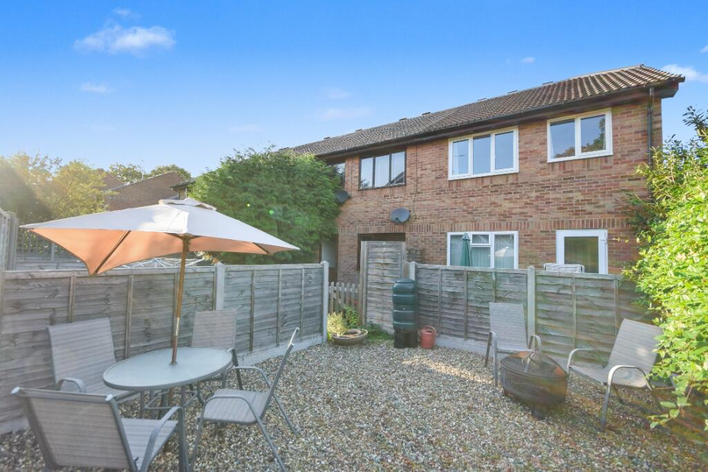 Main image of property: Weydon Lane, Farnham, Surrey, GU9