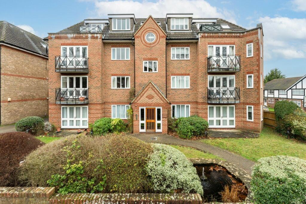 1 bedroom penthouse for sale in Overton Road, Sutton, Surrey, SM2
