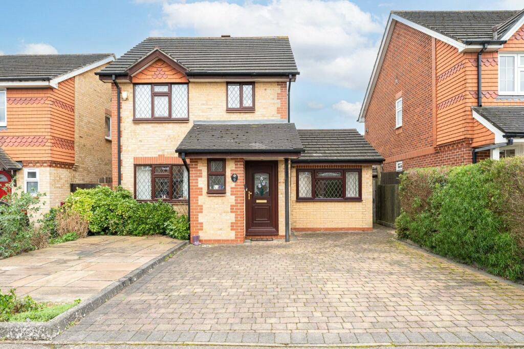 4 bedroom detached house for rent in Brasted Close, Sutton, SM2