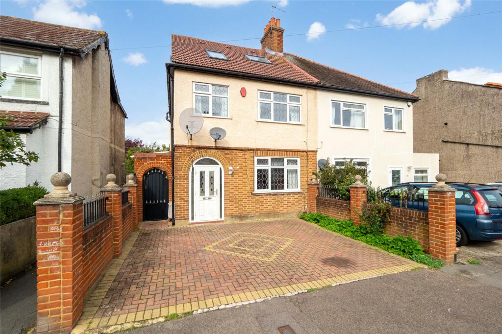 4 bedroom semi-detached house