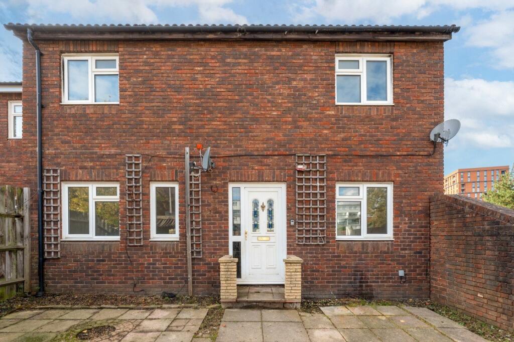 Main image of property: Rosebery Gardens, Sutton, SM1