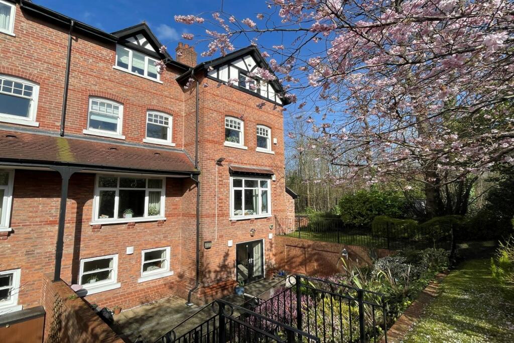 2 bedroom apartment for sale in 280282 Burton Road, West Didsbury, M20
