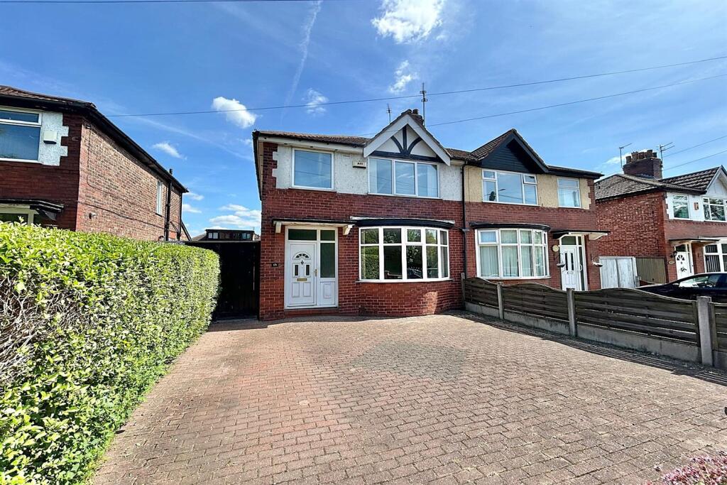 Main image of property: Kingsway, Burnage
