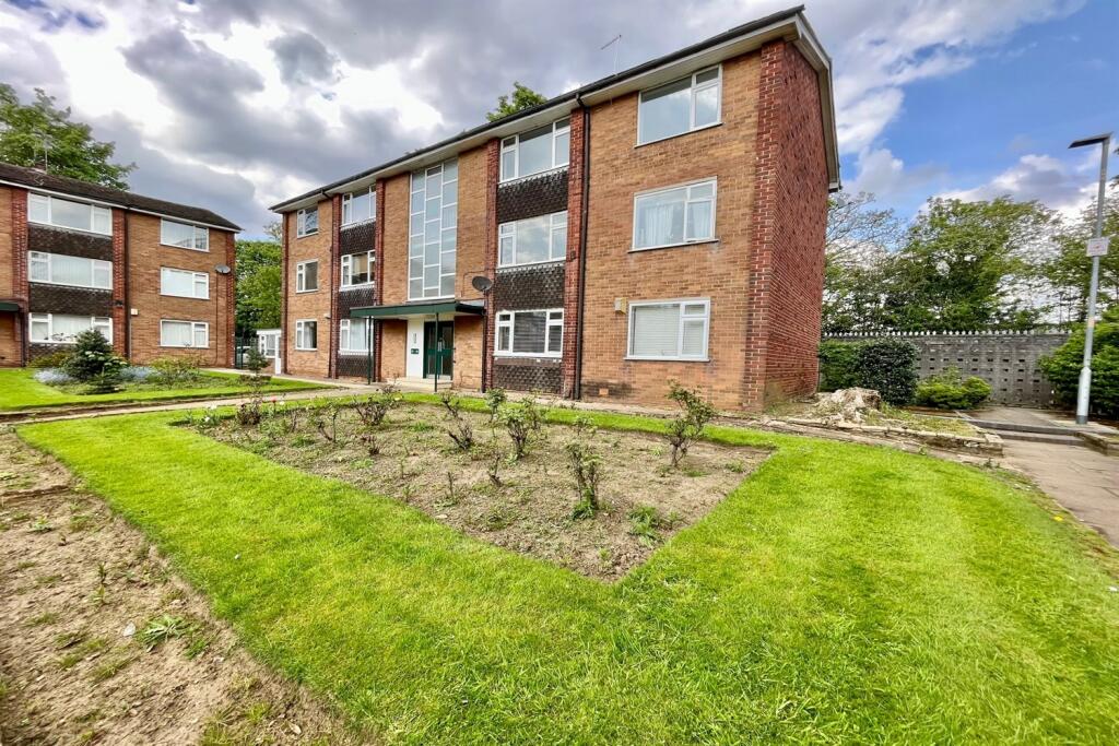 2 bedroom apartment for sale in Barlow Moor Court, Didsbury, M20