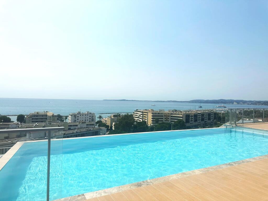 Main image of property: Provence-Alps-Cote d`Azur, Alpes-Maritimes, St-Laurent-du-Var