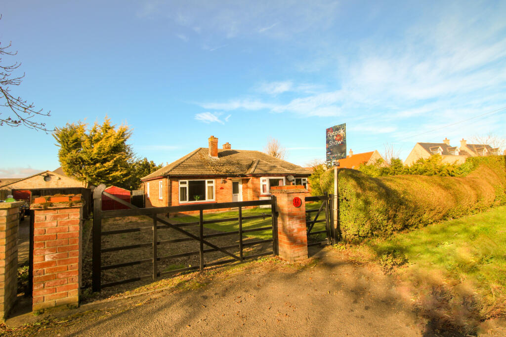 3 bedroom detached bungalow for sale in Swaffham Road, Burwell, CB25