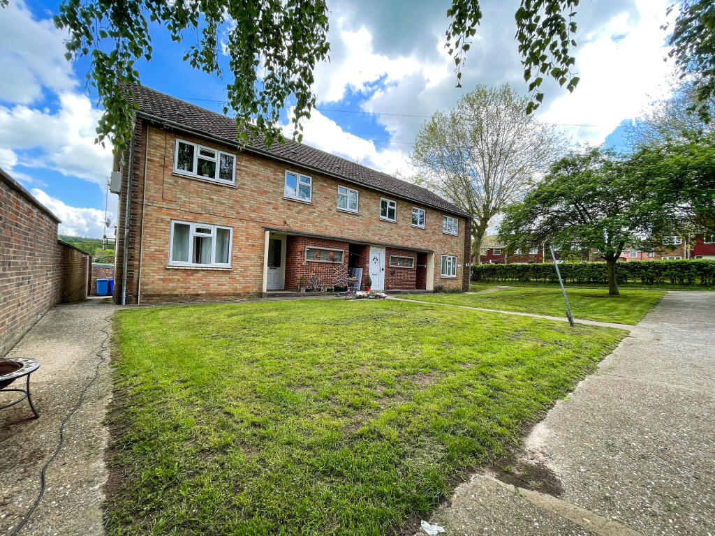 1 bedroom flat for sale in New Cheveley Road Newmarket, CB8