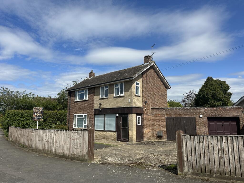 4 bedroom detached house for sale in Centre Road Soham, CB7