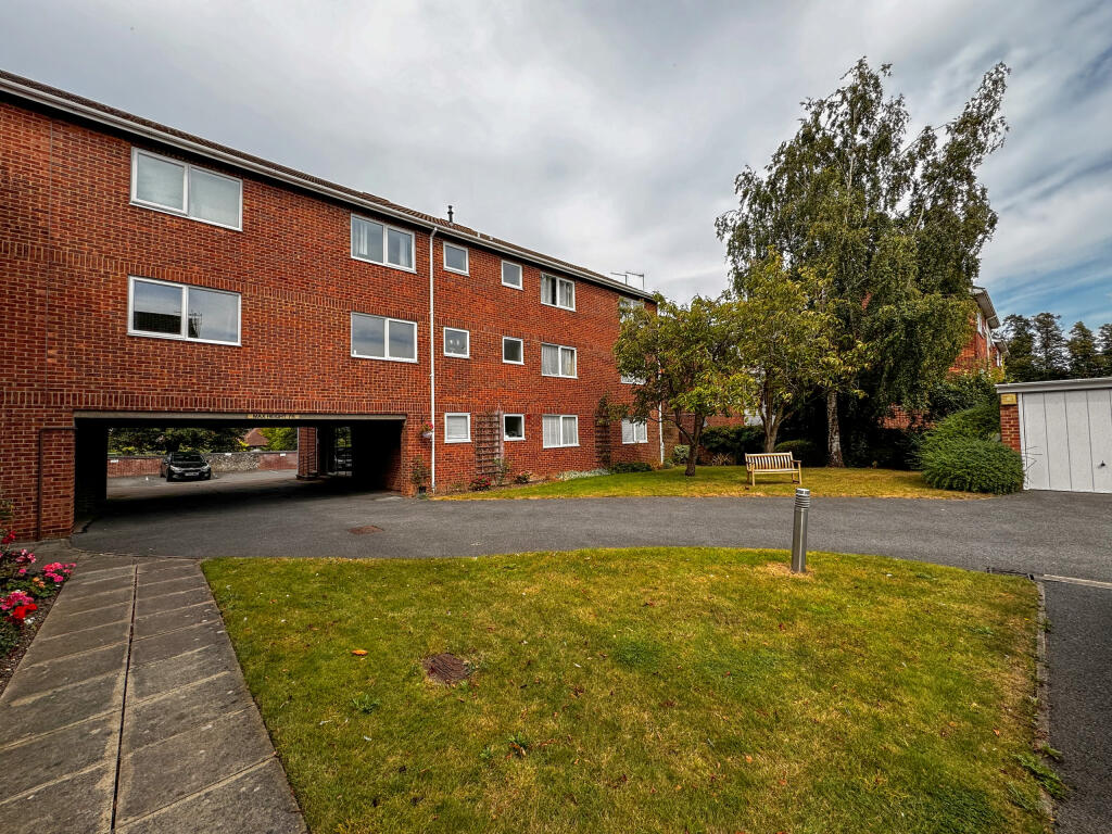 Additional property image - Fairlawns, Newmarket, Suffolk