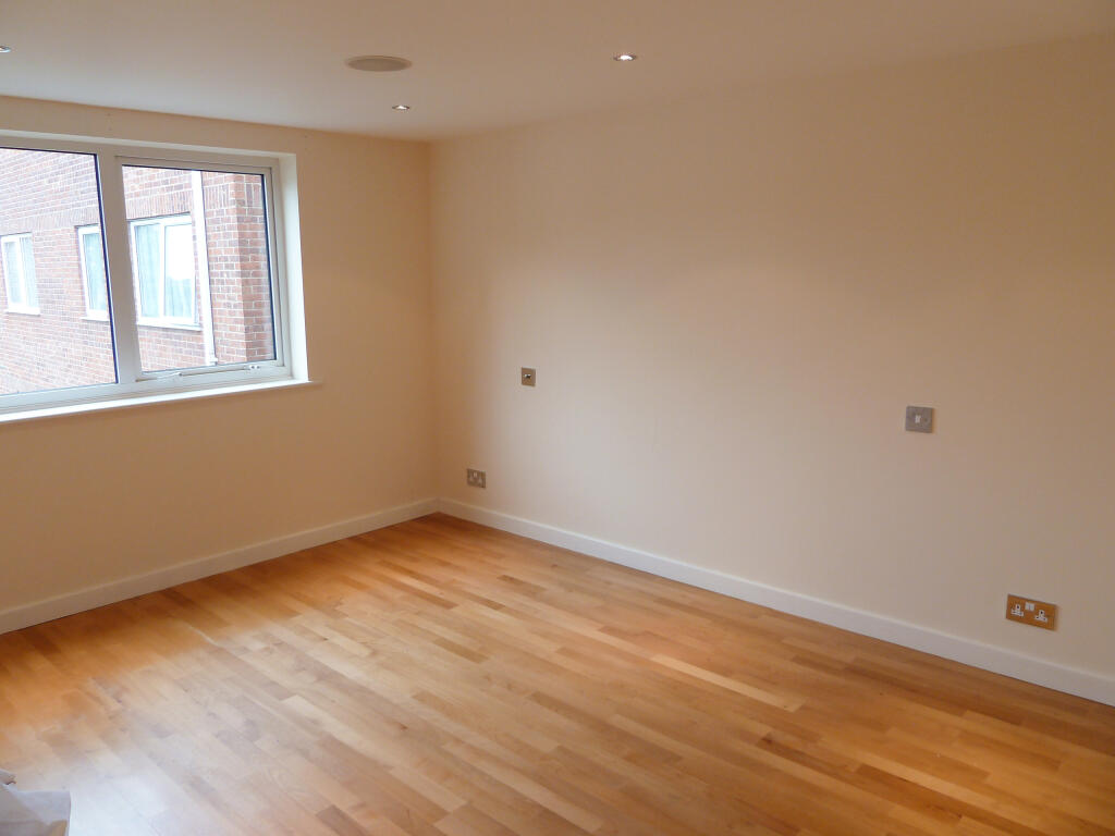 Additional property image - Fairlawns, Newmarket, Suffolk