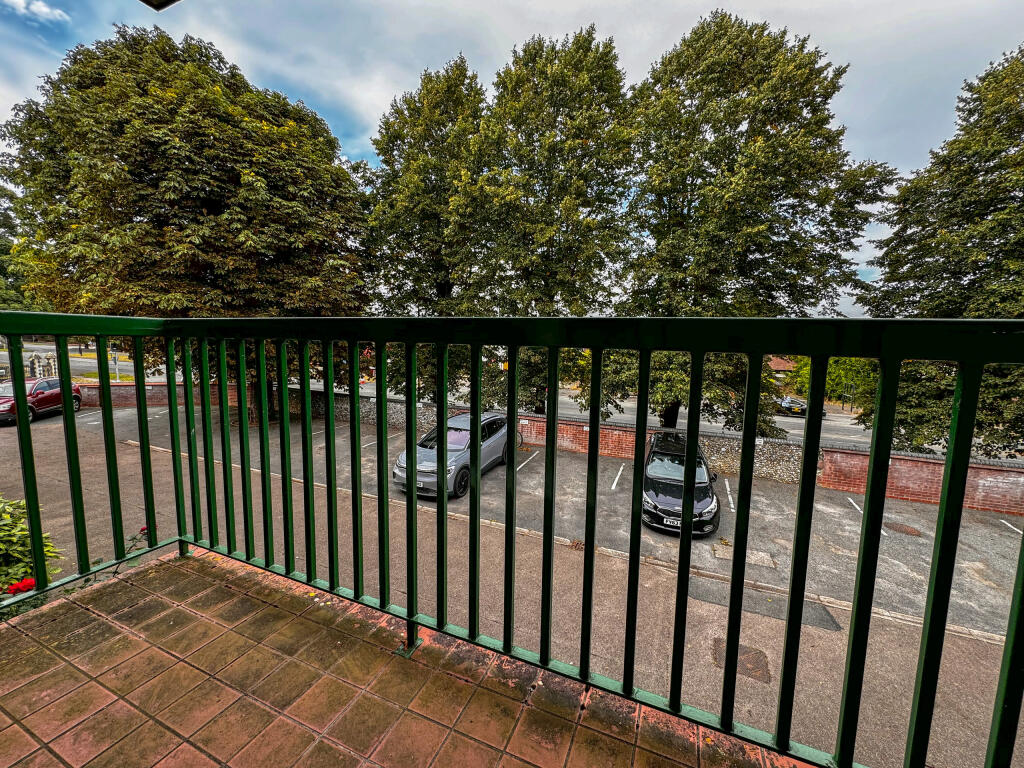 Additional property image - Fairlawns, Newmarket, Suffolk