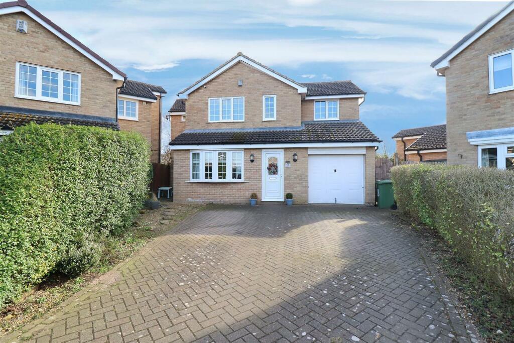 4 bedroom house for sale in Griffiths Close, Yarm TS15 9TZ, TS15