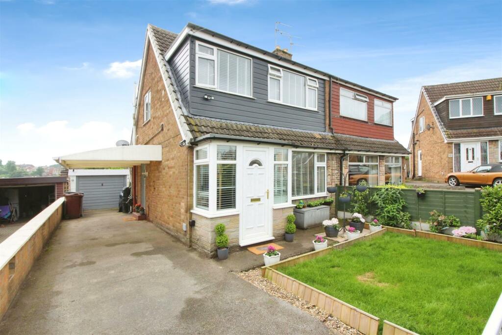 3 bedroom semidetached house for sale in Earlswood Crescent, Kippax