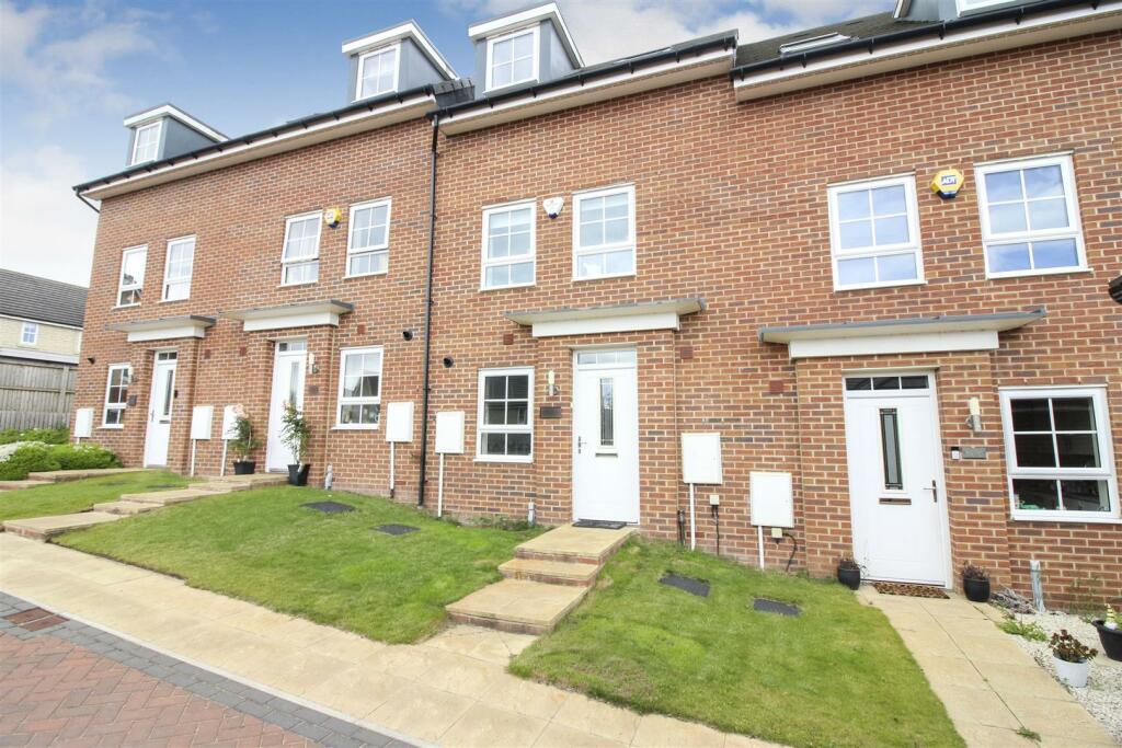 Main image of property: Peck Field Rise, Micklefield, Leeds