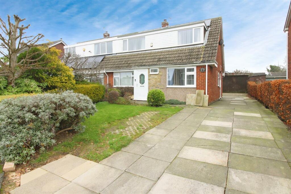 Main image of property: Ashbourne Crescent, Garforth, Leeds