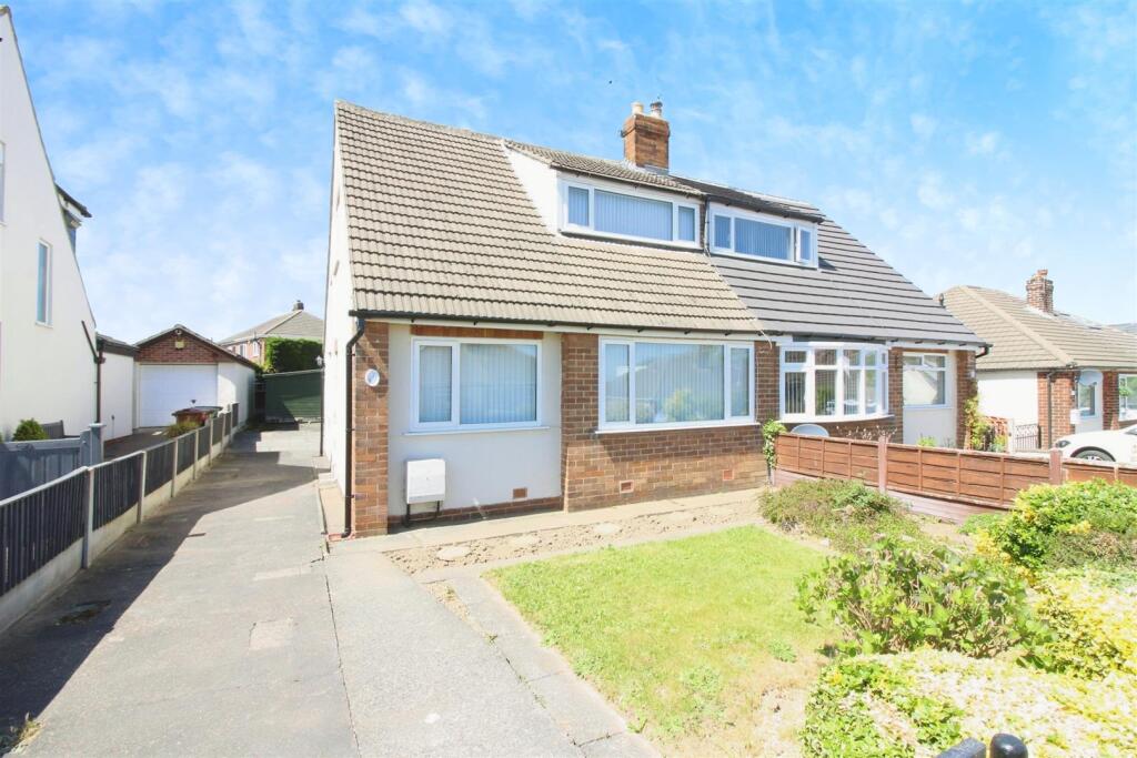 Main image of property: Neville Grove, Swillington Leeds