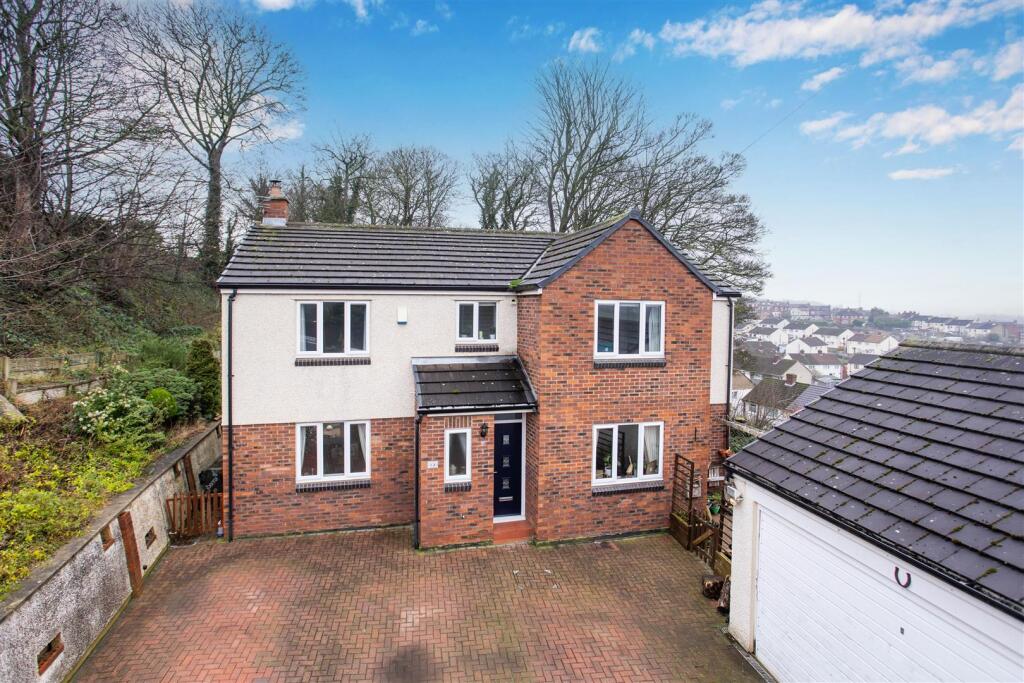 Main image of property: Oxford Drive, Kippax, Leeds