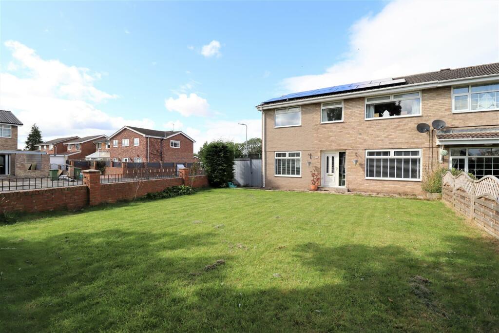 4 bedroom semidetached house for sale in Lyndon Way, Hartburn, StocktonOnTees, TS18 5QG, TS18