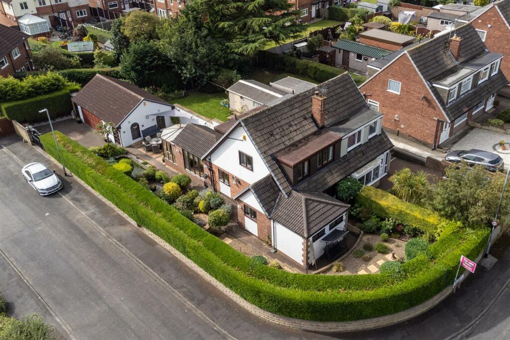 3 bedroom semidetached house for sale in Coniston Way, Woodlesford