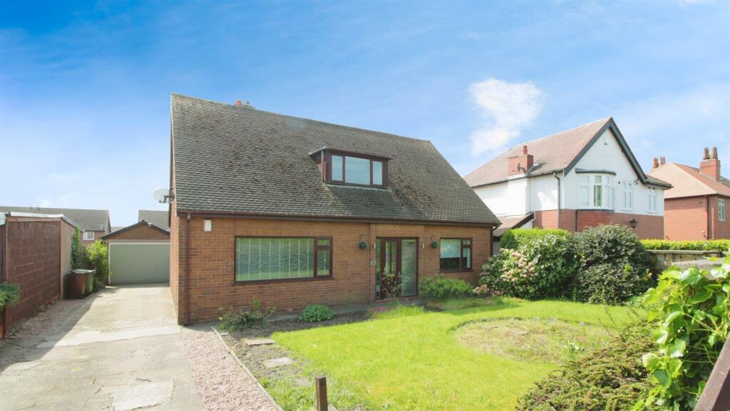 4 bedroom detached bungalow for sale in Holmsley Lane, Woodlesford
