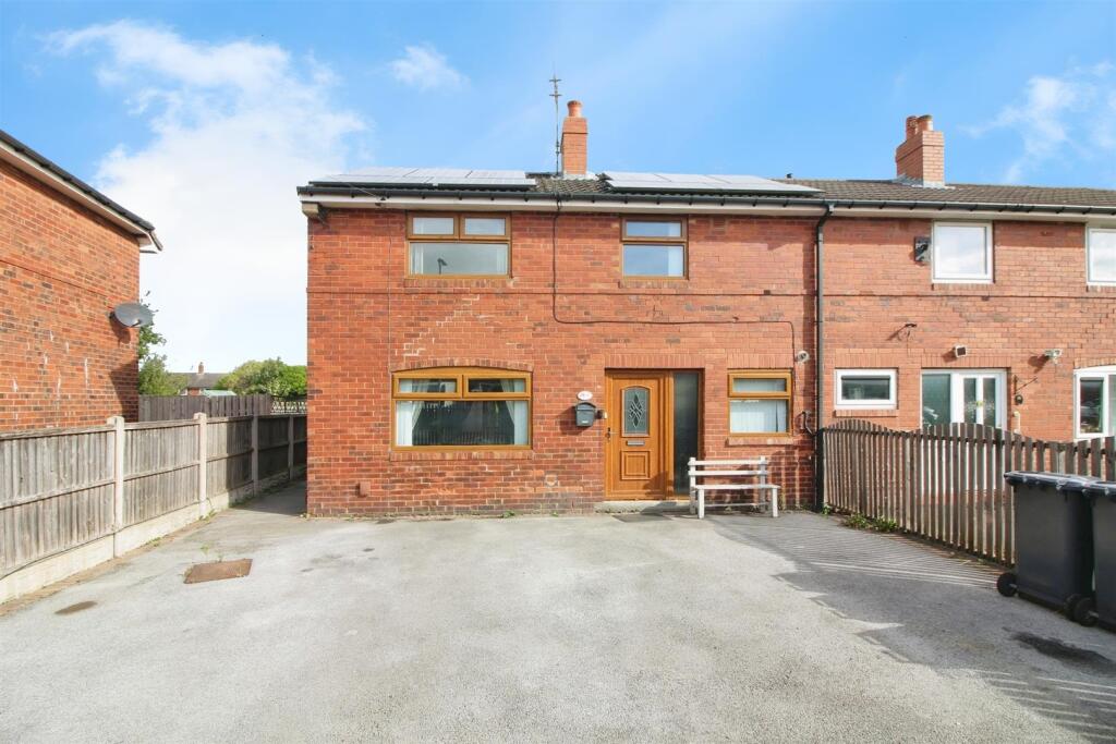 Main image of property: Crescent Avenue, Rothwell, Leeds