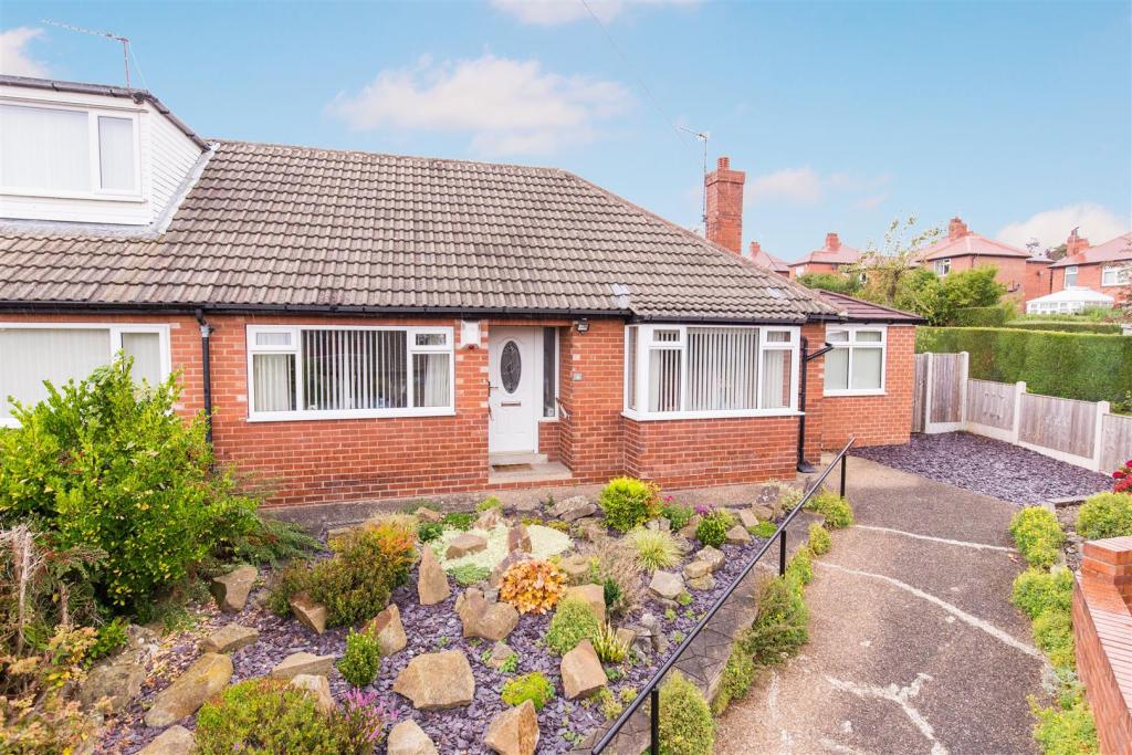 2 bedroom semidetached bungalow for sale in St. Peters Avenue