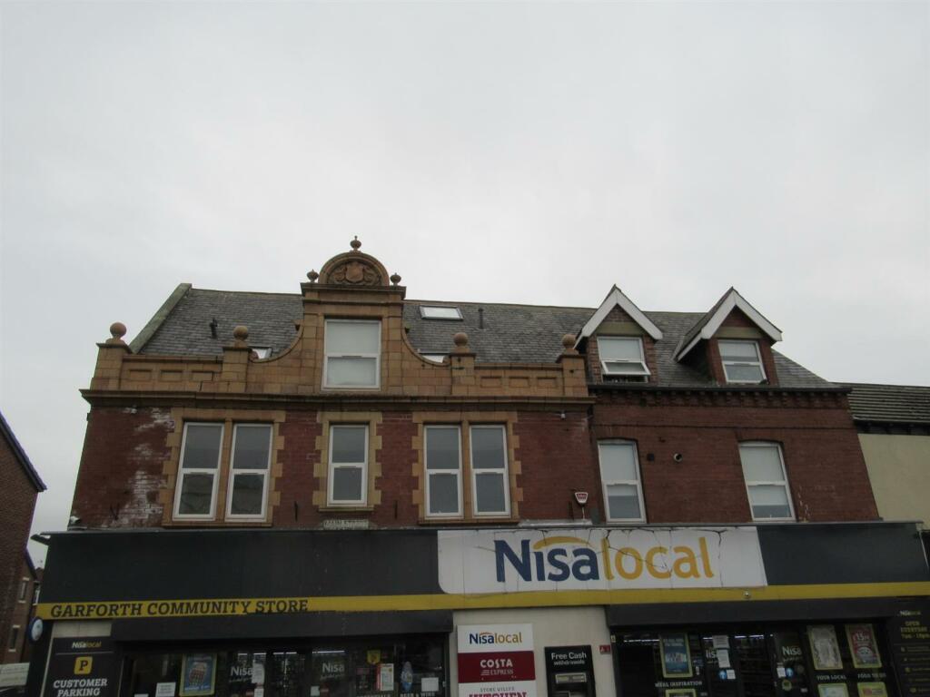 2 bedroom flat for rent in Barley Hill Lane, Garforth, Leeds, LS25