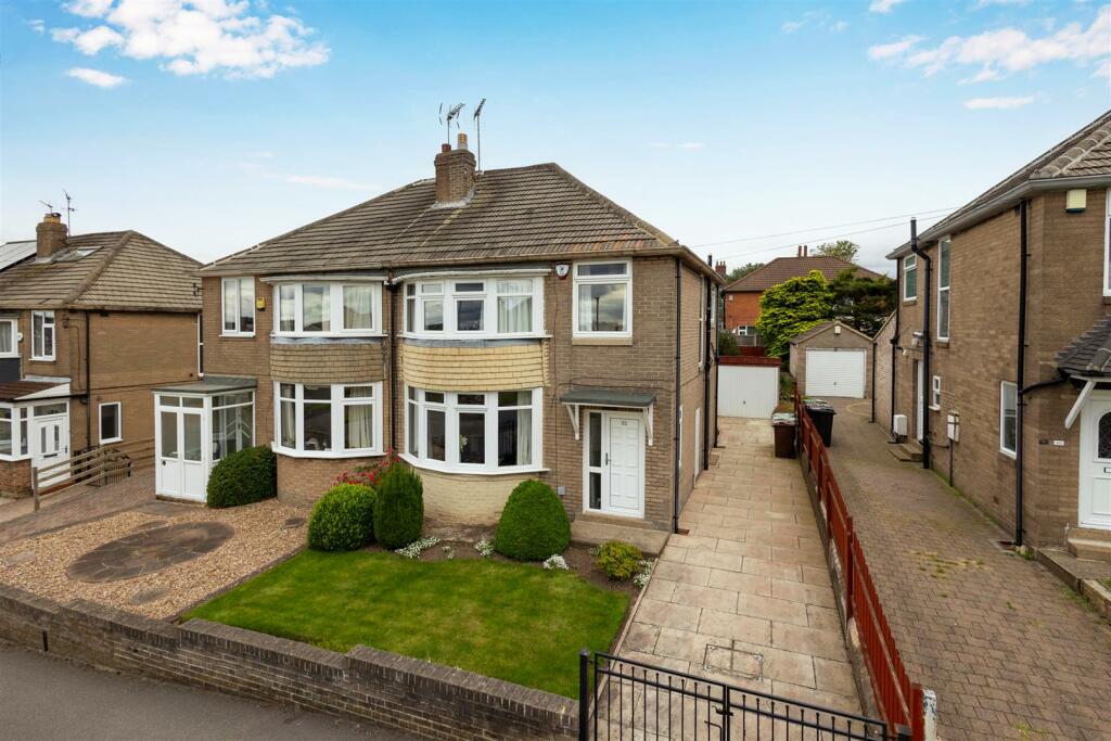 Main image of property: Lulworth Crescent, Leeds