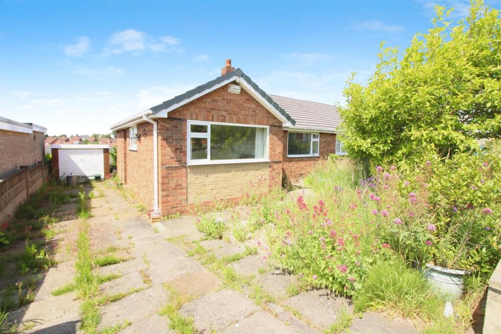 Main image of property: Templegate View, Leeds