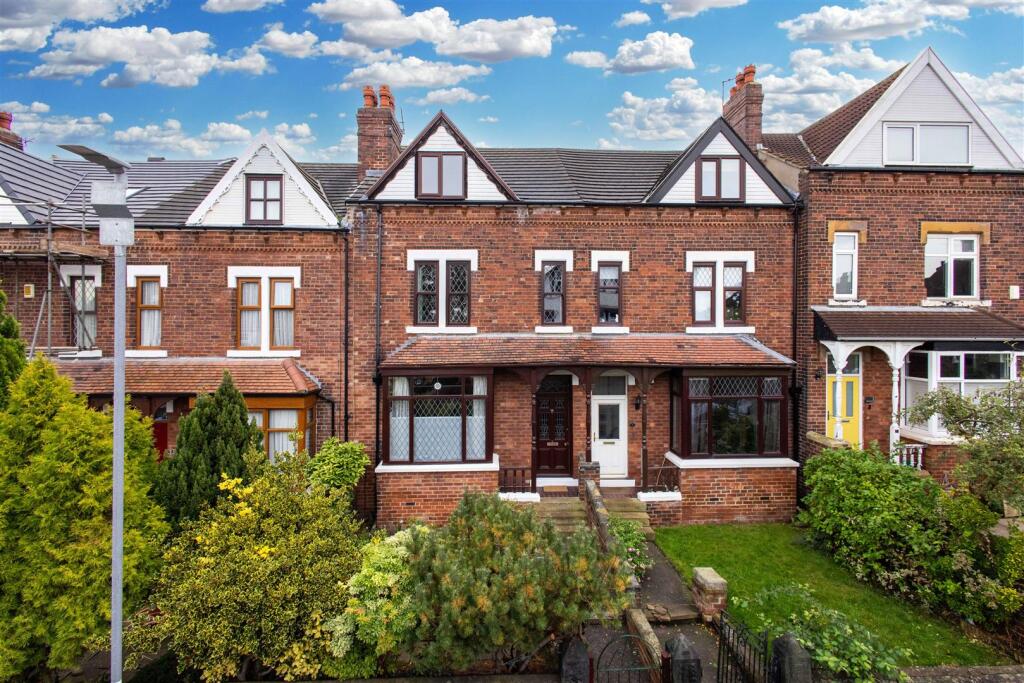 Main image of property: Hollyshaw Terrace, Leeds