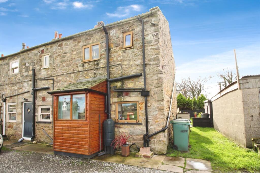 Main image of property: Kiddal Lane Cottages, York Road, Leeds