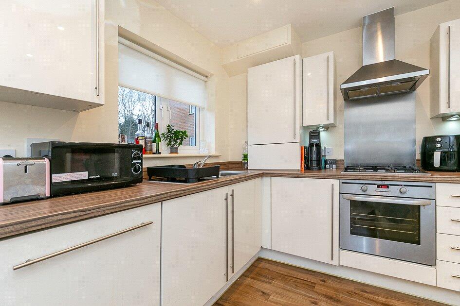 1 bedroom apartment for sale in Canalside, REDHILL, Surrey, RH1