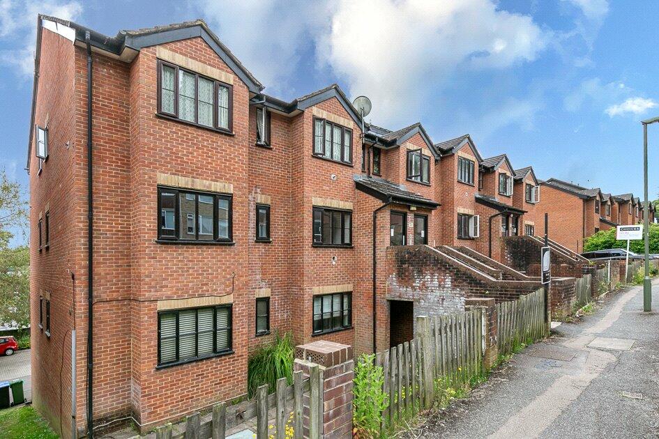 1 bedroom apartment for sale in Garlands Road, REDHILL, Surrey, RH1