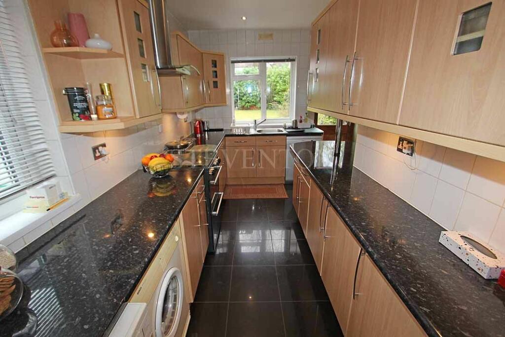 4 bedroom semidetached house for sale in Wynn Road, Penn