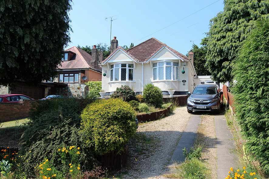 4 bedroom detached bungalow for sale in Bridgnorth Road, Compton