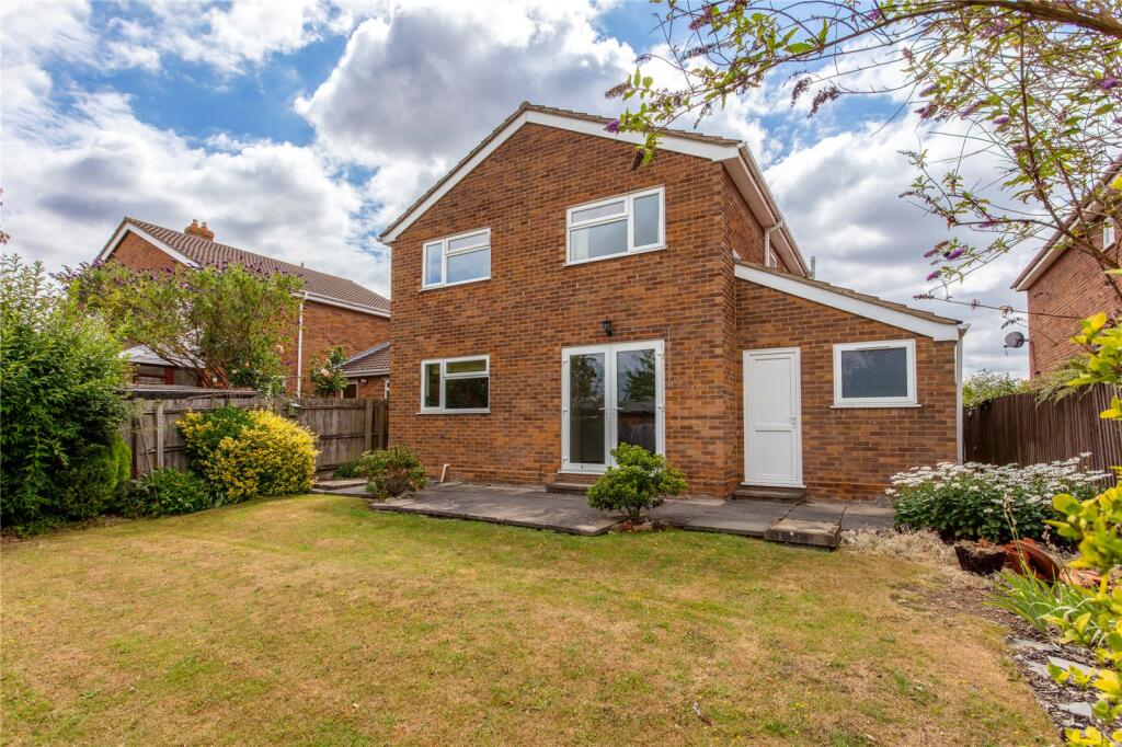 Main image of property: Farnham Way, Bedford, Bedfordshire, MK41