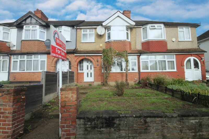 3 bedroom terraced house for sale in Wadham Gardens, Greenford, UB6
