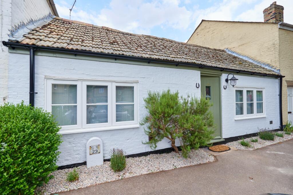 Main image of property: 1A High Street, Hemingford Abbots, St Ives, PE28