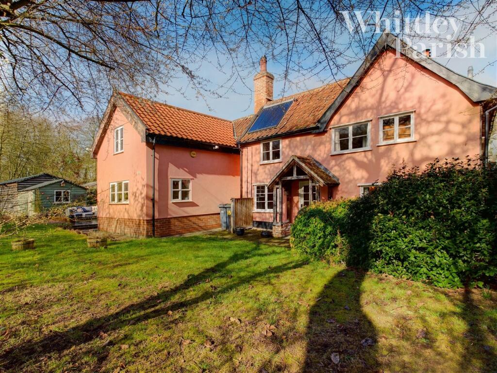 3 bedroom cottage for sale in The Street, Thornham Magna, IP23